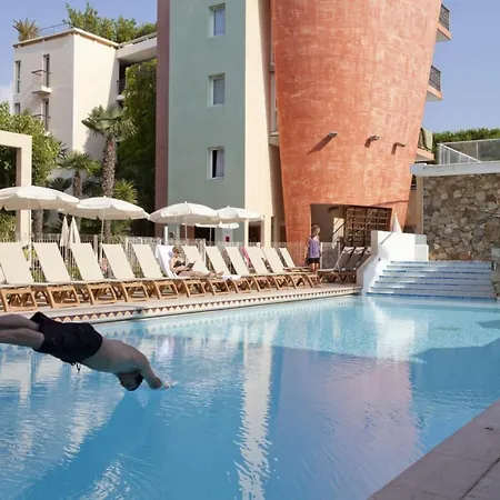 Port Prestige 2/3p6p Std * Antibes